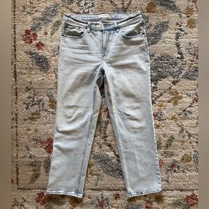 30 10 Short Abercrombie & Fitch mid rise Casual Light Wash Denim Jeans